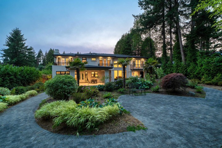 Photo 31 at 920 3rd Street, West Vancouver