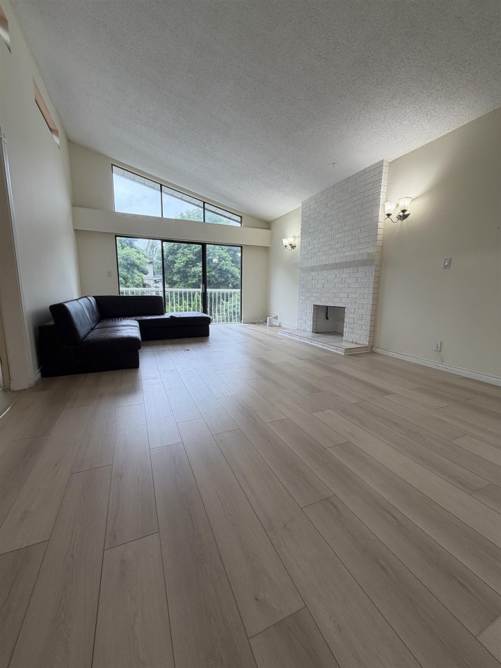 Photo 2 at 5794 Lanark Street, Knight, Vancouver East