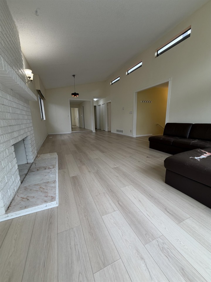 Photo 4 at 5794 Lanark Street, Knight, Vancouver East
