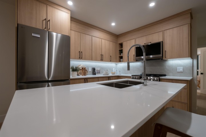 Photo 12 at 3350 Cobblestone Avenue, Champlain Heights, Vancouver East