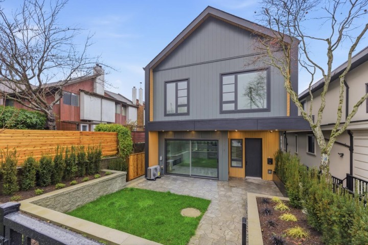 Photo 2 at 1 - 727 E 31st Avenue, Fraser VE, Vancouver East