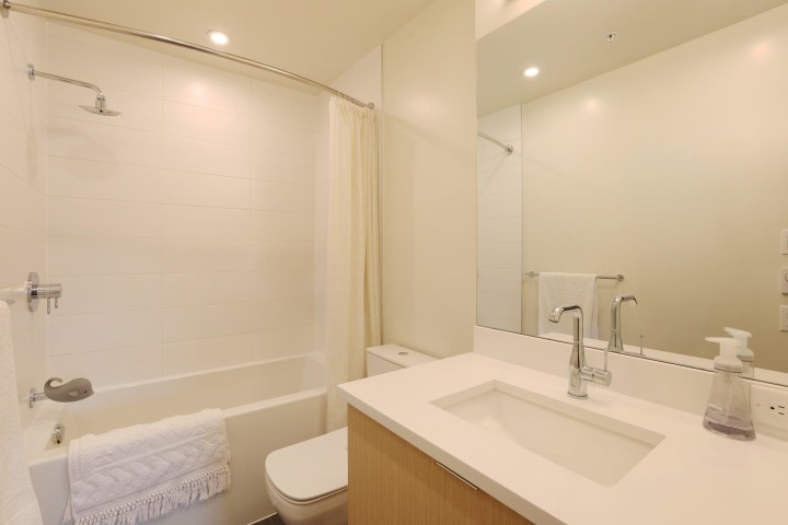 Photo 20 at 401 - 108 E 35 Avenue, Main, Vancouver East