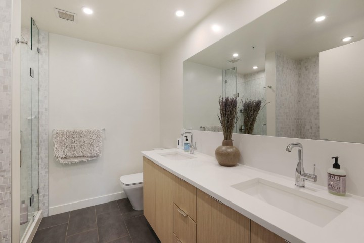Photo 19 at 401 - 108 E 35 Avenue, Main, Vancouver East