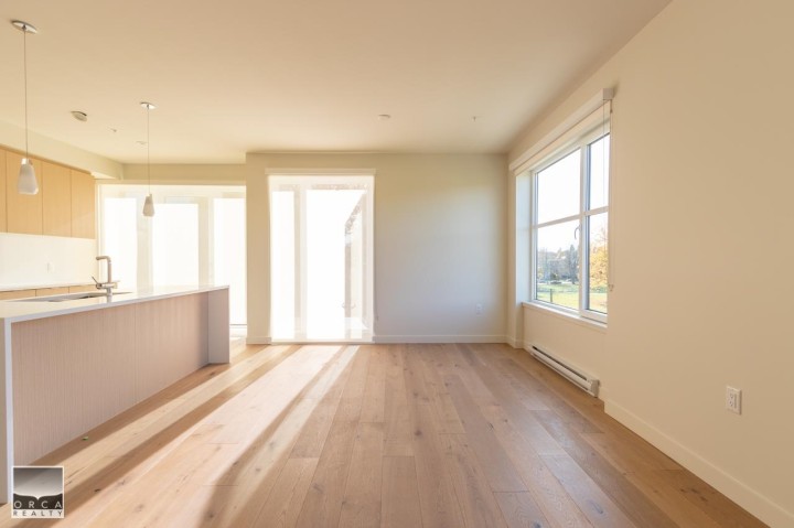 Photo 8 at 401 - 108 E 35 Avenue, Main, Vancouver East