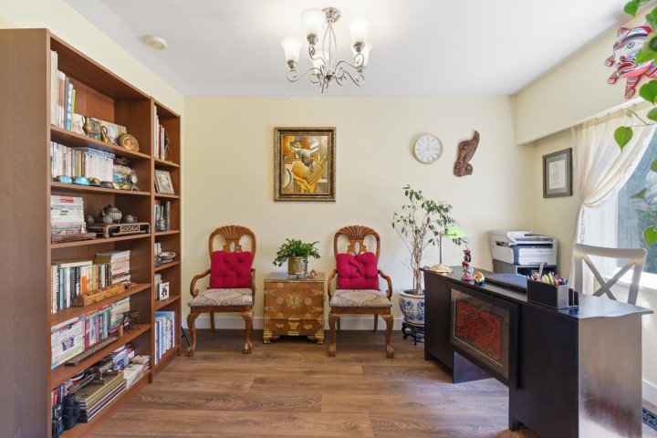 Photo 6 at 219 E 38th Avenue, Main, Vancouver East