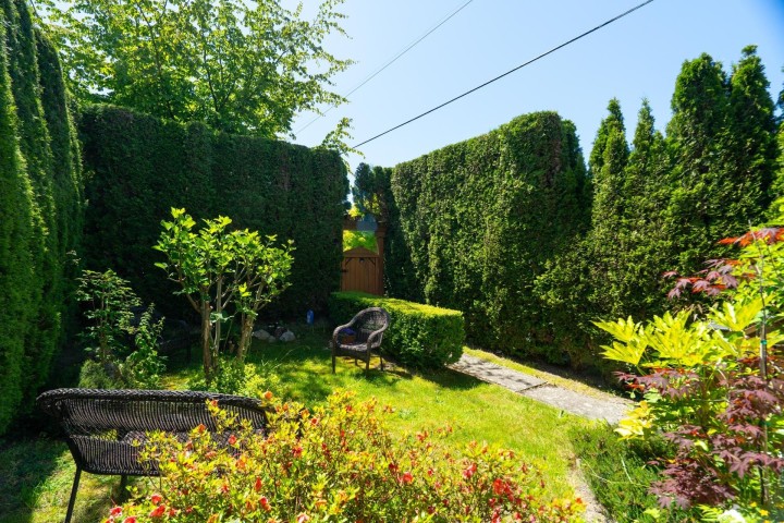 Photo 3 at 219 E 38th Avenue, Main, Vancouver East