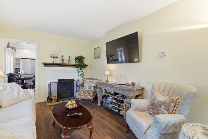 Photo 5 at 219 E 38th Avenue, Main, Vancouver East