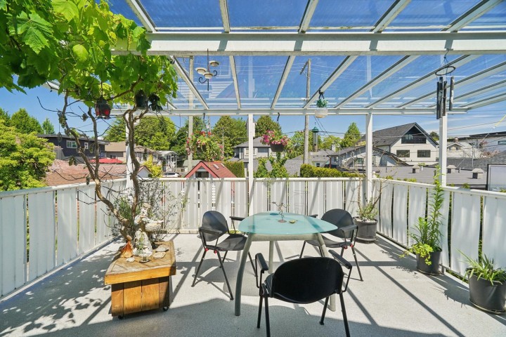 Photo 10 at 219 E 38th Avenue, Main, Vancouver East