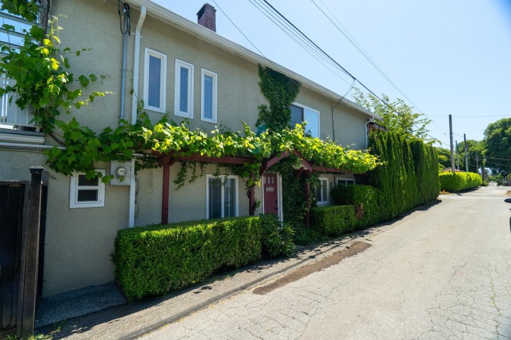 Photo 33 at 219 E 38th Avenue, Main, Vancouver East