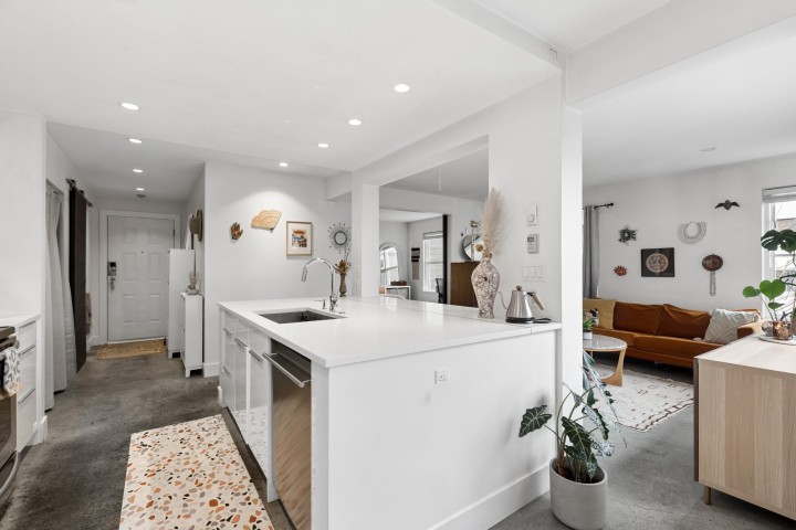 Photo 16 at 105 - 507 E 6th Avenue, Mount Pleasant VE, Vancouver East