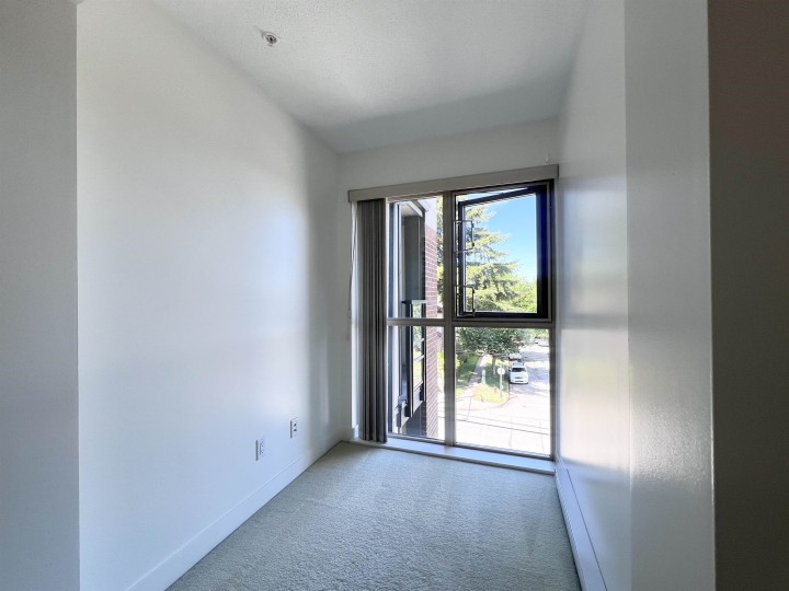 Photo 12 at 305 - 4550 Fraser Street, Fraser VE, Vancouver East