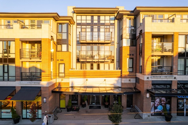 Photo 24 at 305 - 4550 Fraser Street, Fraser VE, Vancouver East