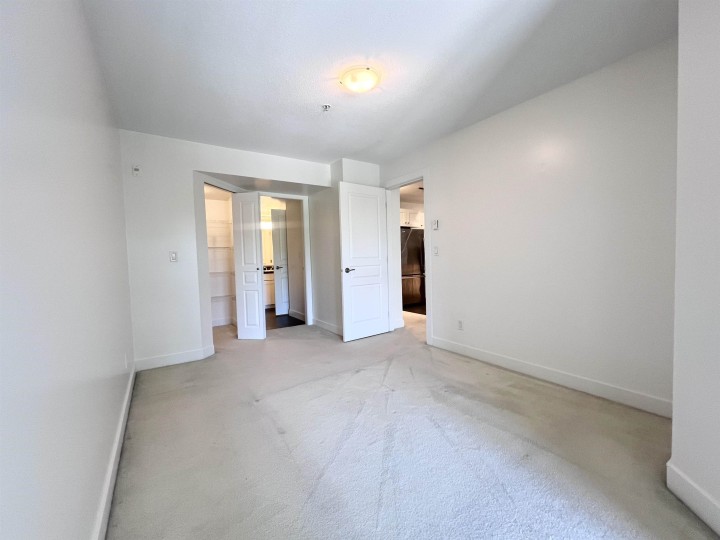 Photo 10 at 305 - 4550 Fraser Street, Fraser VE, Vancouver East
