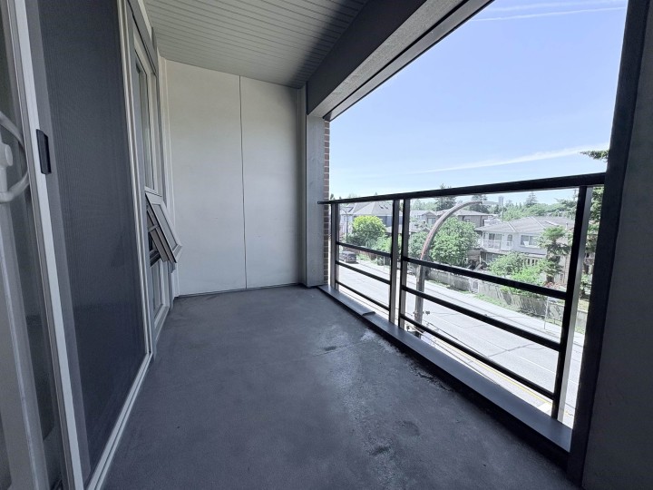Photo 18 at 305 - 4550 Fraser Street, Fraser VE, Vancouver East