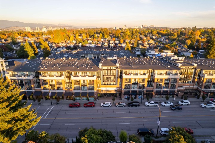 Photo 25 at 305 - 4550 Fraser Street, Fraser VE, Vancouver East