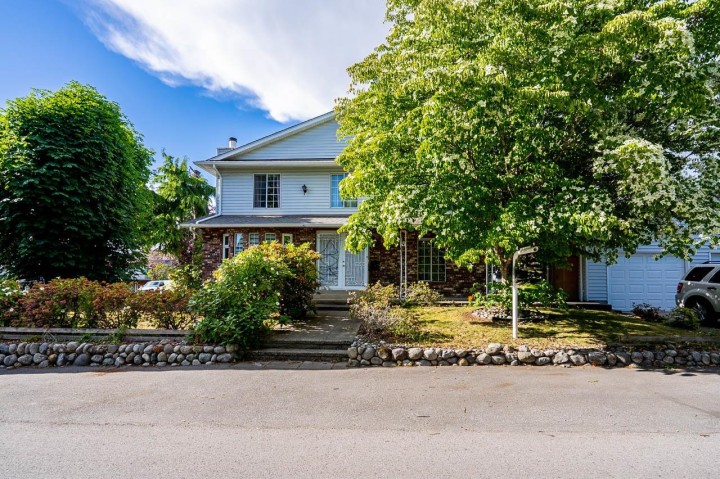 Photo 2 at 1525 E 51st Avenue, Knight, Vancouver East