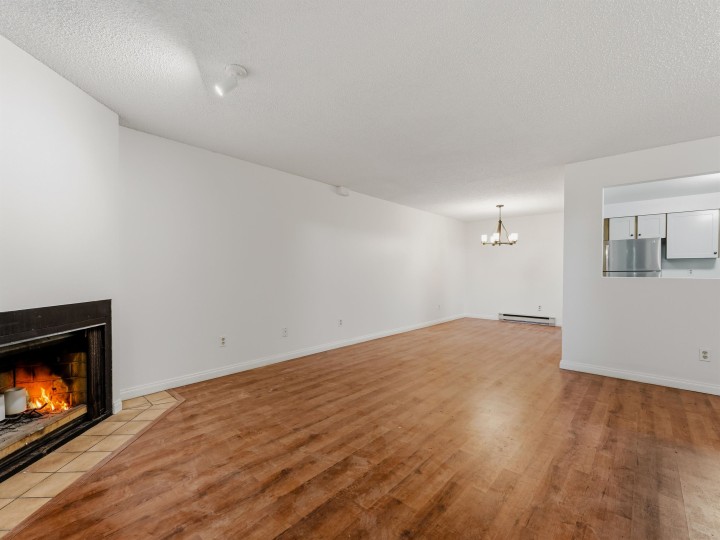 Photo 10 at 3321 Marquette Crescent, Champlain Heights, Vancouver East