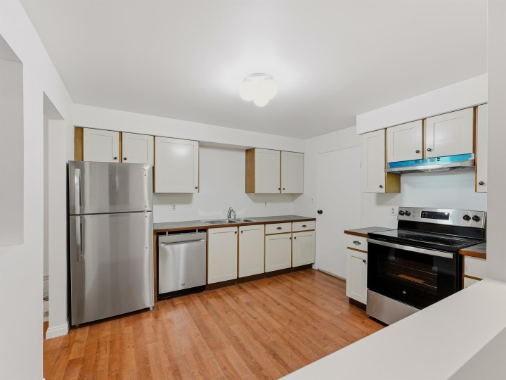 Photo 15 at 3321 Marquette Crescent, Champlain Heights, Vancouver East