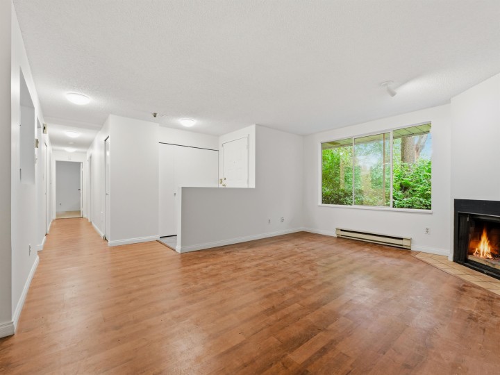 Photo 8 at 3321 Marquette Crescent, Champlain Heights, Vancouver East