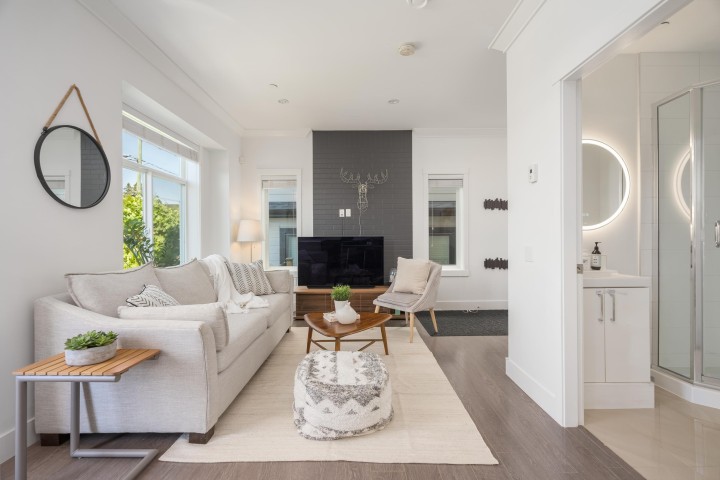 Photo 4 at 2275 E 34th Avenue, Victoria VE, Vancouver East