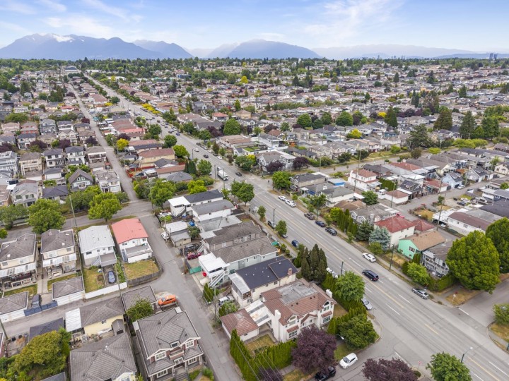 Photo 17 at 7544 Main Street, South Vancouver, Vancouver East
