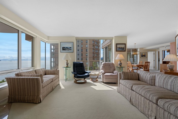Photo 7 at 4 - 2243 Bellevue Avenue, Dundarave, West Vancouver