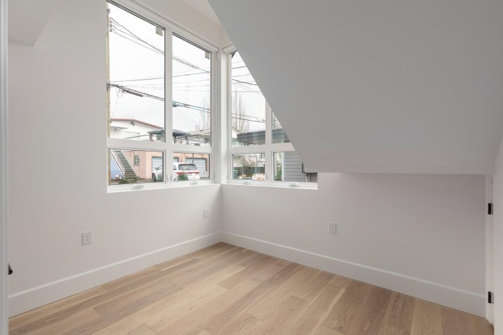 Photo 11 at 849 E 19th Avenue, Fraser VE, Vancouver East