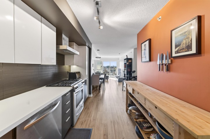 Photo 6 at 506 - 2888 E 2nd Avenue, Renfrew VE, Vancouver East