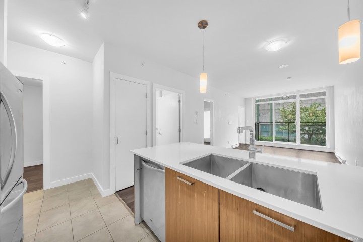Photo 13 at 208 - 2321 Scotia Street, Mount Pleasant VE, Vancouver East