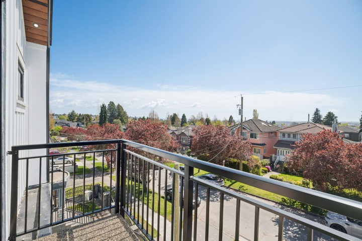 Photo 32 at 1 - 1005 E 55th Avenue, South Vancouver, Vancouver East