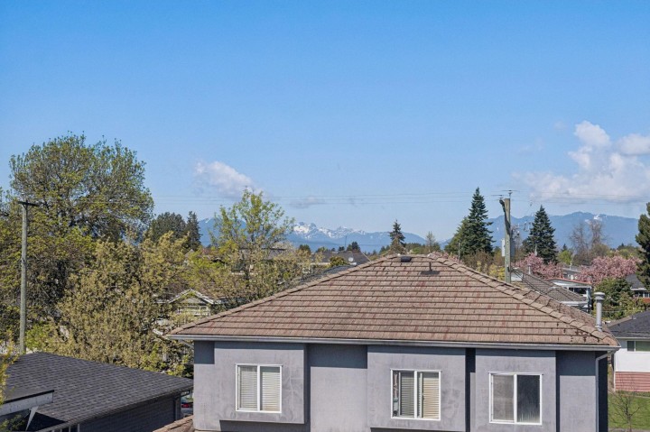 Photo 38 at 1 - 1005 E 55th Avenue, South Vancouver, Vancouver East