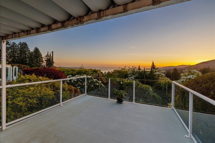 Photo 14 at 982 Braeside Street, Sentinel Hill, West Vancouver