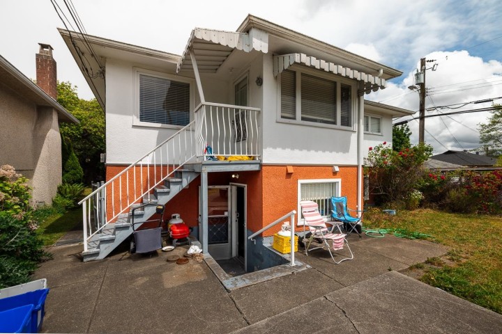 Photo 10 at 3678 E 25th Avenue, Renfrew Heights, Vancouver East
