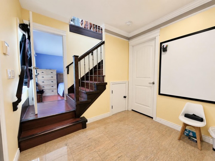 Photo 2 at 760 E 49th Avenue, South Vancouver, Vancouver East