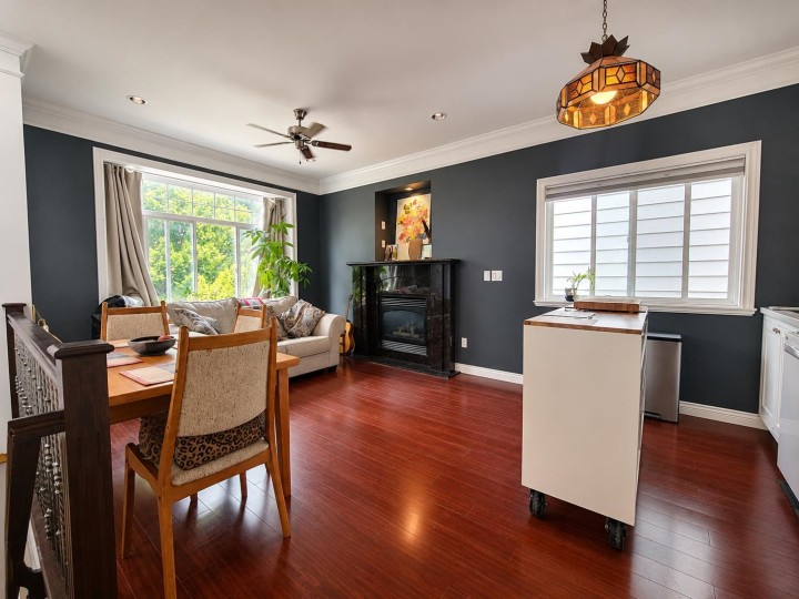 Photo 3 at 760 E 49th Avenue, South Vancouver, Vancouver East