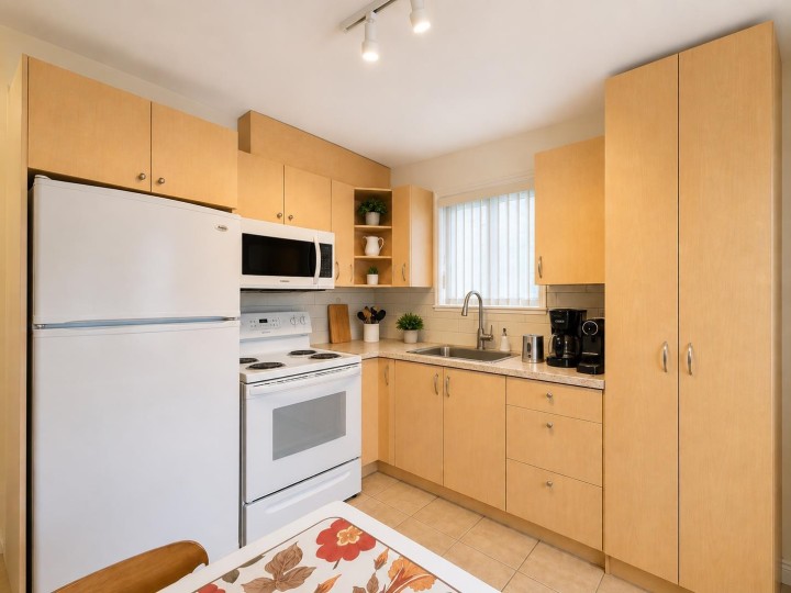Photo 15 at 760 E 49th Avenue, South Vancouver, Vancouver East