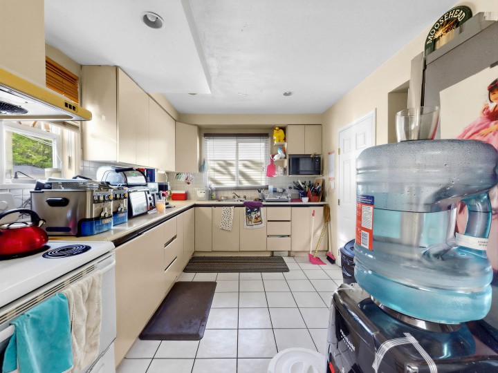 Photo 13 at 5033 Killarney Street, Collingwood VE, Vancouver East