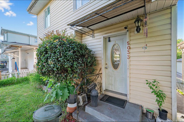 Photo 36 at 5033 Killarney Street, Collingwood VE, Vancouver East