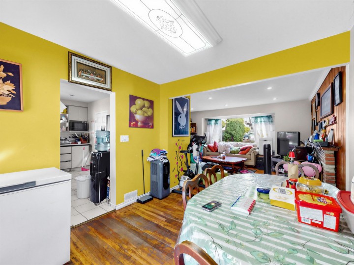 Photo 10 at 5033 Killarney Street, Collingwood VE, Vancouver East