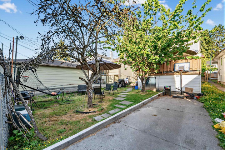 Photo 40 at 5033 Killarney Street, Collingwood VE, Vancouver East