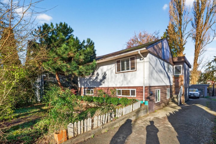 Photo 2 at 557 E 21st Avenue, Fraser VE, Vancouver East