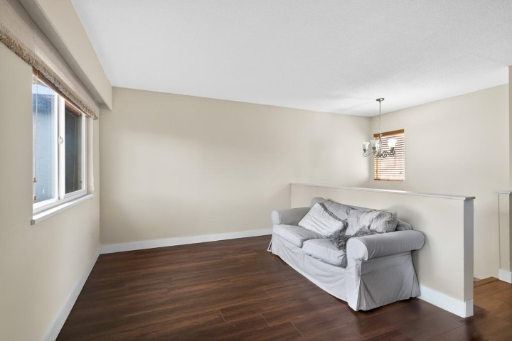 Photo 6 at 557 E 21st Avenue, Fraser VE, Vancouver East