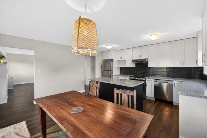 Photo 12 at 557 E 21st Avenue, Fraser VE, Vancouver East