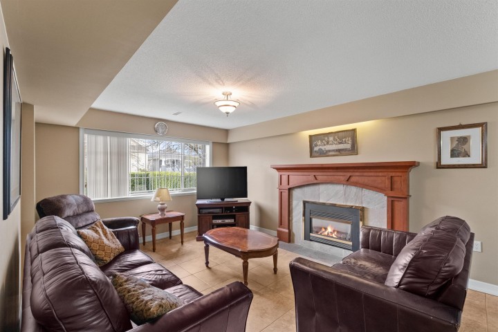 Photo 4 at 2663 Dundas Street, Hastings Sunrise, Vancouver East