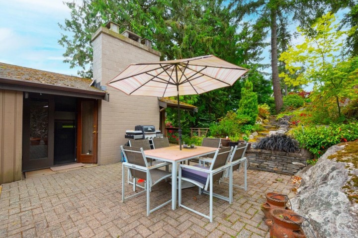 Photo 23 at 5335 Marine Drive, Caulfeild, West Vancouver