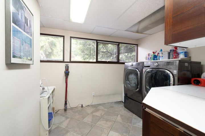 Photo 33 at 5335 Marine Drive, Caulfeild, West Vancouver