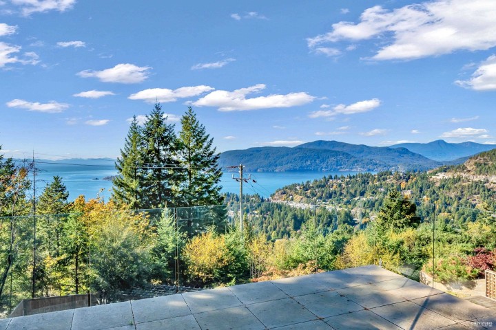 Photo 2 at 4673 Woodburn Road, Cypress Park Estates, West Vancouver