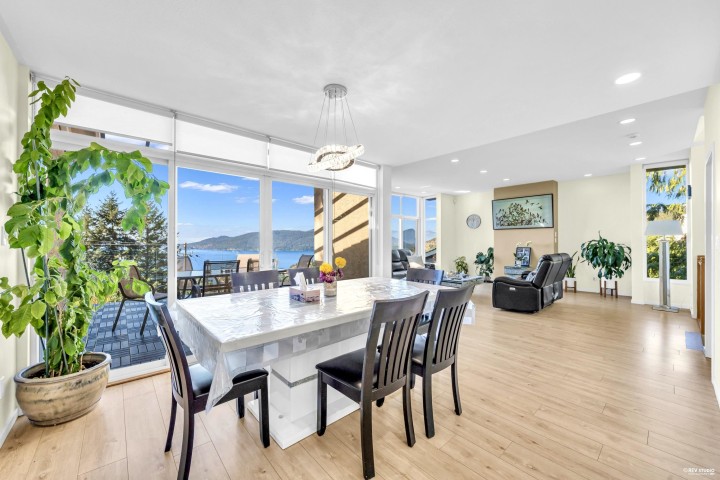 Photo 7 at 4673 Woodburn Road, Cypress Park Estates, West Vancouver