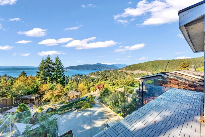 Photo 9 at 4673 Woodburn Road, Cypress Park Estates, West Vancouver
