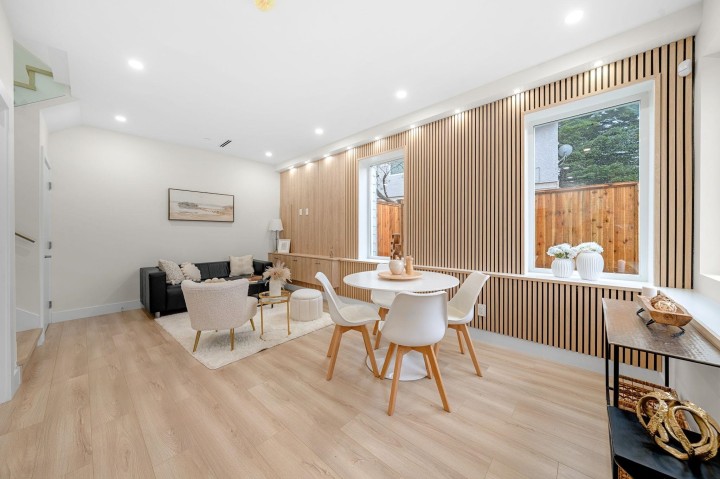 Photo 2 at 1 - 3581 Haida Drive, Renfrew Heights, Vancouver East